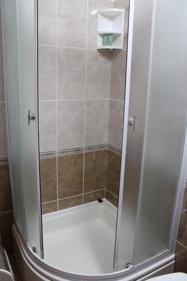 Apartments & Rooms Anita Хвар Екстер'єр фото