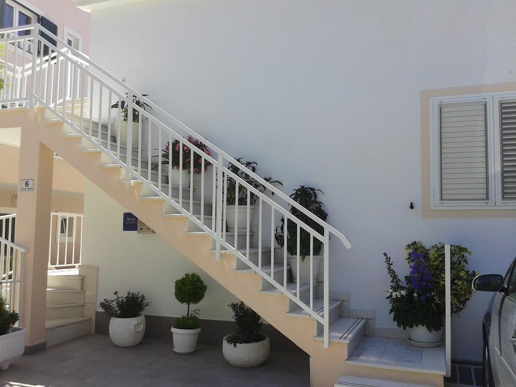 Apartments & Rooms Anita Хвар Номер фото